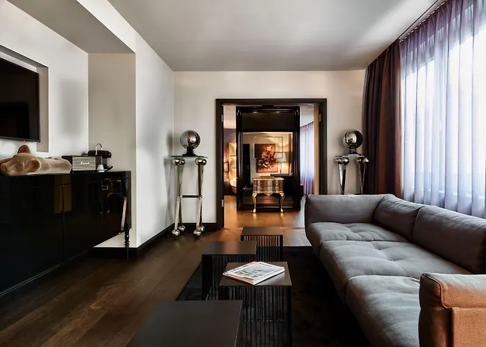 Roomers Frankfurt Central, Autograph Collection Hotel
