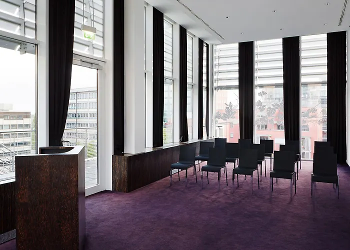 Hotel Roomers Frankfurt Central, Autograph Collection Frankfurt am Main