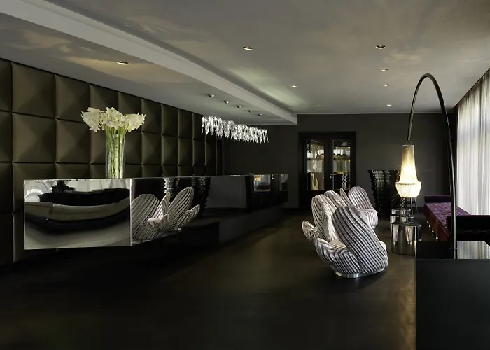 Roomers Frankfurt Central, Autograph Collection 5* Francoforte sul Meno
