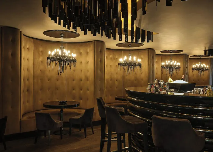 Hotel Roomers Frankfurt Central, Autograph Collection 5*