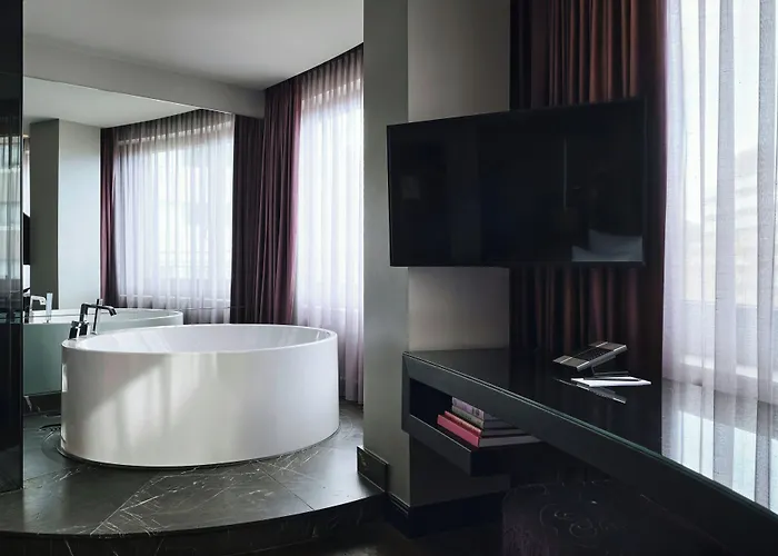 Hotel Roomers Frankfurt Central, Autograph Collection Francoforte sul Meno